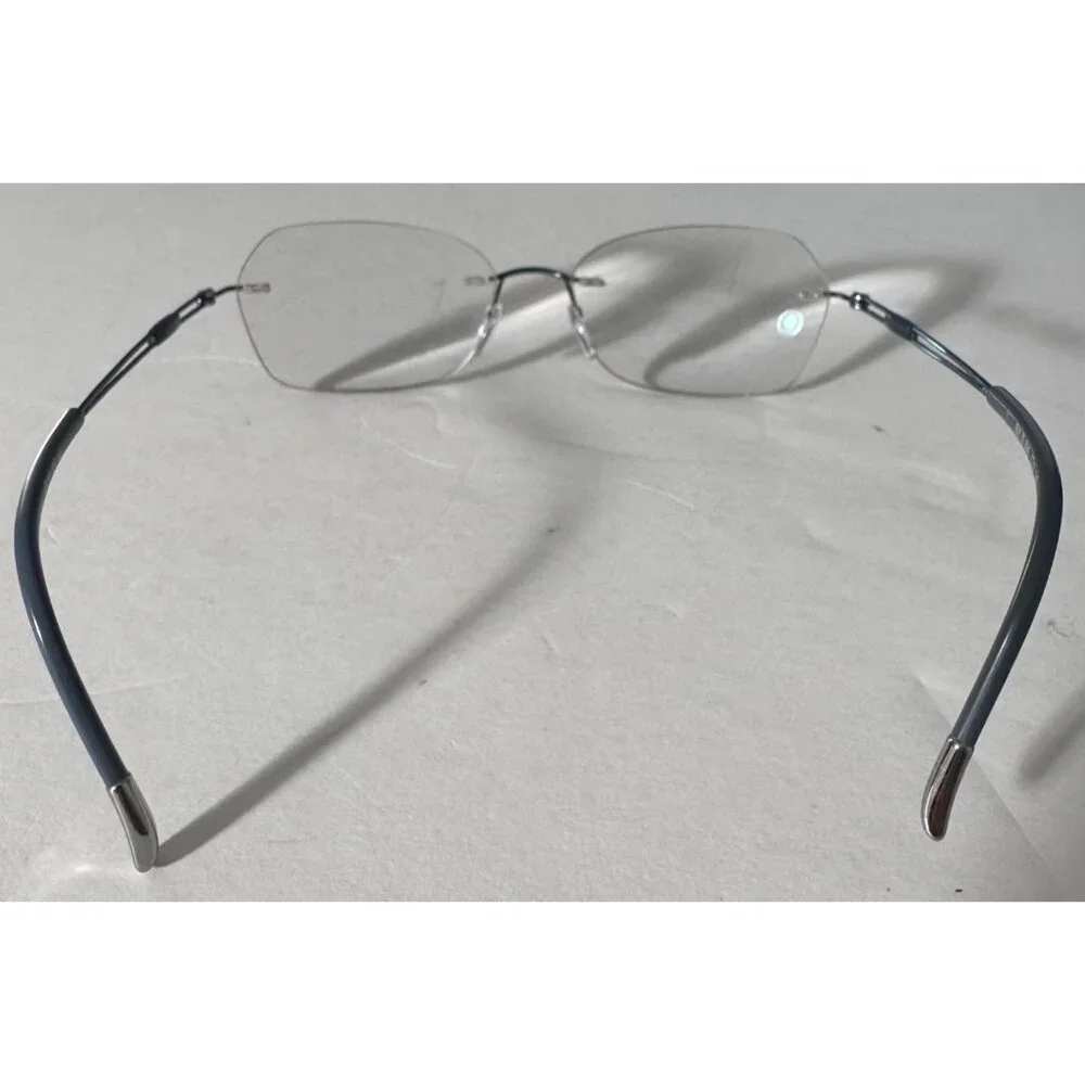 Titan silhouette rimless